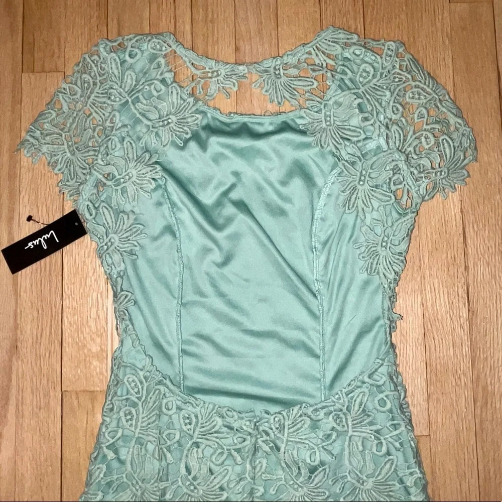 Lulu’s women’s Romance Language backless lace mint green mini dress - small NWT - Picture 3 of 12
